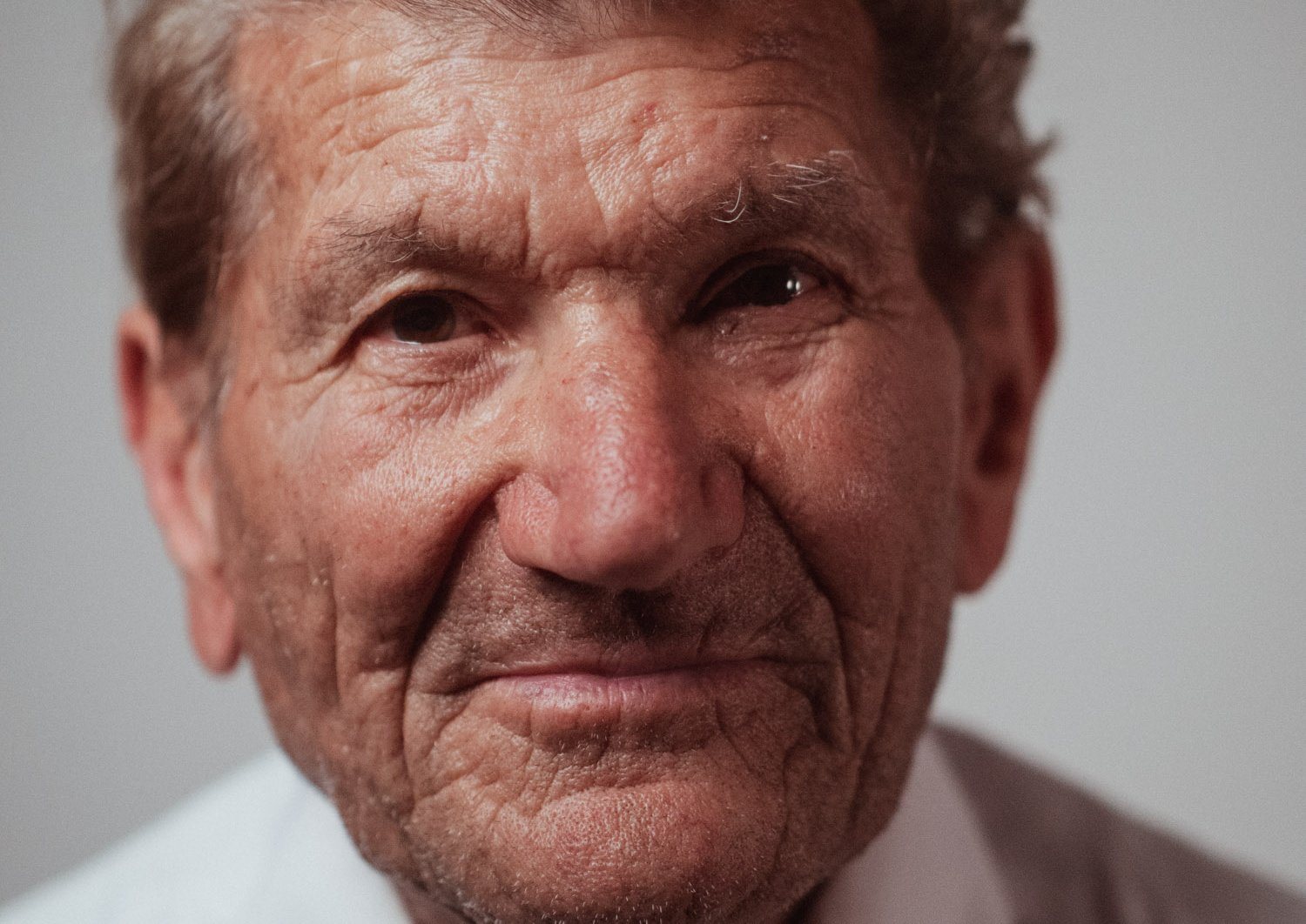 Antonio, 84 anni. Sul parabrezza del suo furgone: «Veicolo avariato»