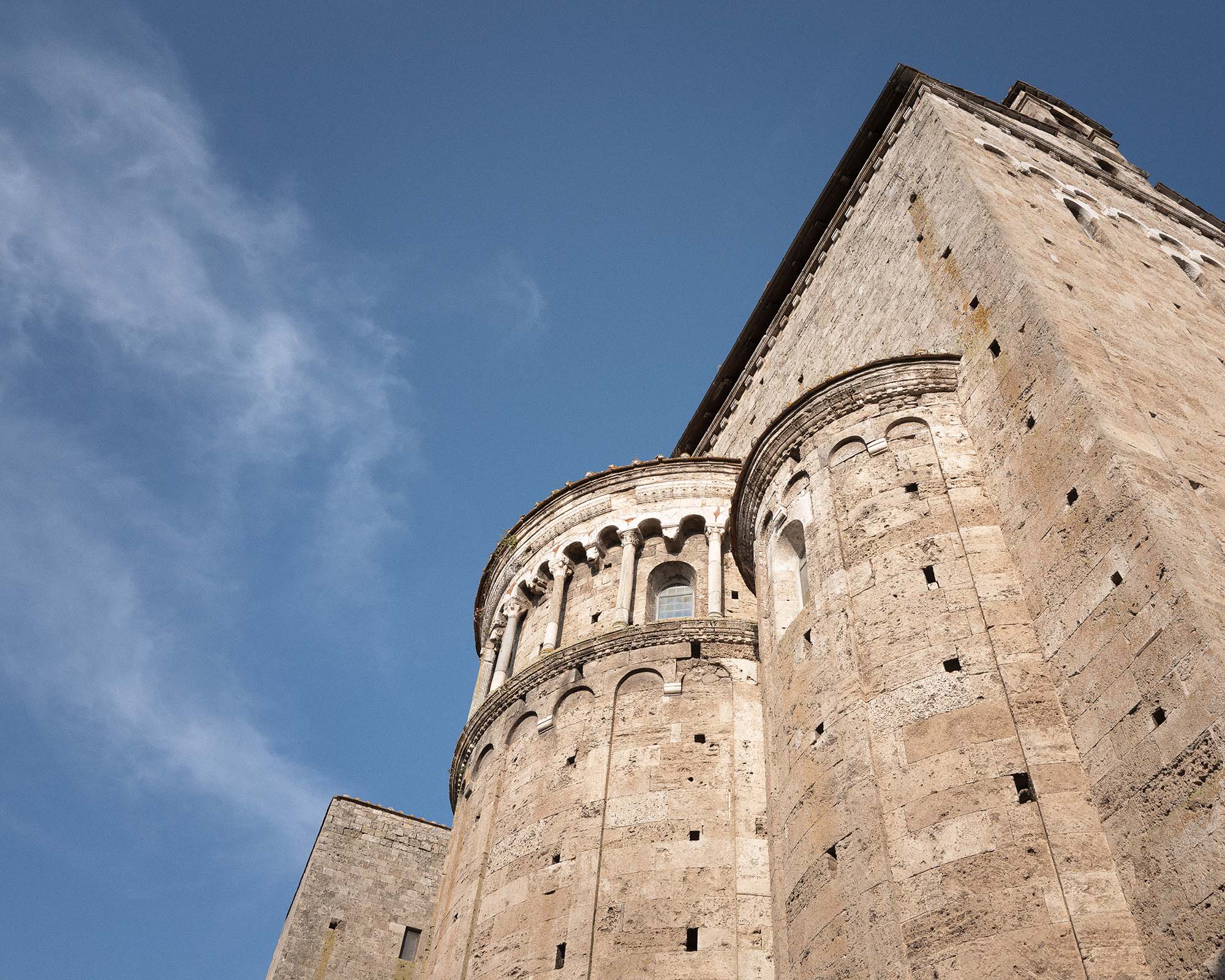 L'abside della cattedrale, la mattina della festa